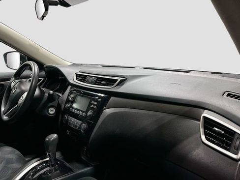 Used 2016 Nissan Rogue S AWD/4WD image 29