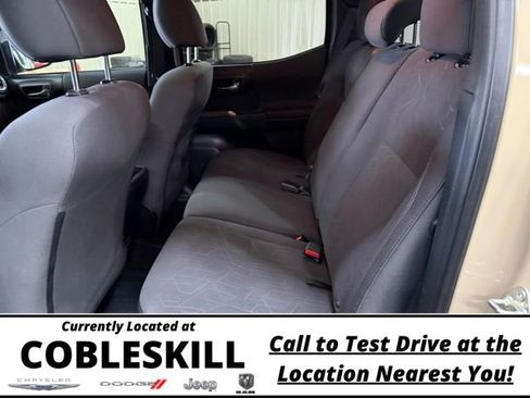 Used 2017 Toyota Tacoma 4x4 Double Cab image 12