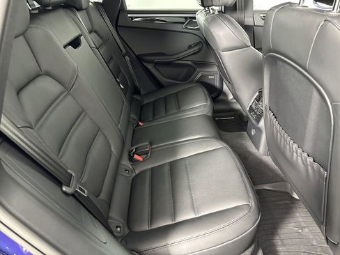 Certified 2025 Porsche Macan image 29