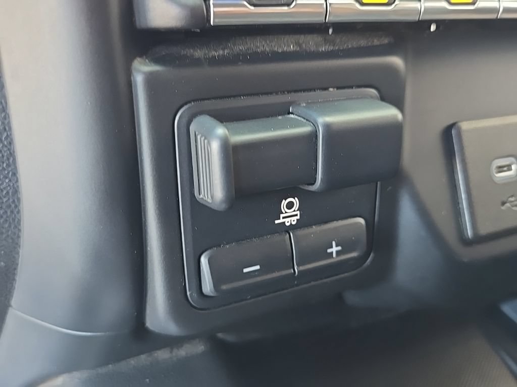 Used 2022 Chevrolet Silverado 2500 High Country w/ Technology Package AWD/4WD image 29