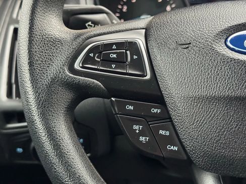 Used 2015 Ford Focus SE image 29