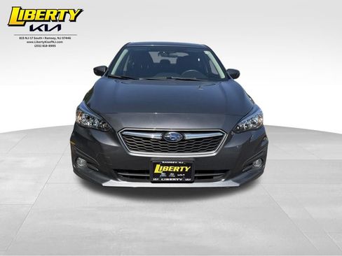 Used 2019 Subaru Impreza 2.0i Premium AWD/4WD image 2