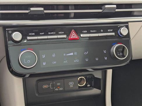 New 2026 Hyundai Tucson Limited FWD image 16