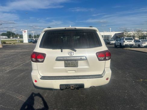 Used 2018 Toyota Sequoia Platinum AWD/4WD image 6