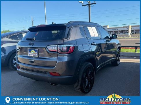 Used 2018 Jeep Compass Latitude w/ Popular Equipment Group FWD image 4