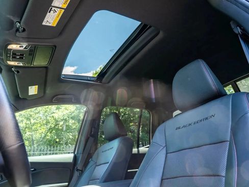Used 2024 Honda Ridgeline Black Edition image 11