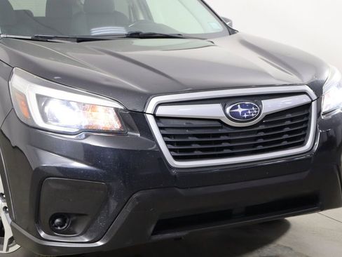 Used 2019 Subaru Forester Premium w/ All-Weather Package image 39