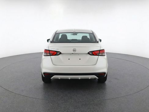 Used 2025 Nissan Versa SV image 7