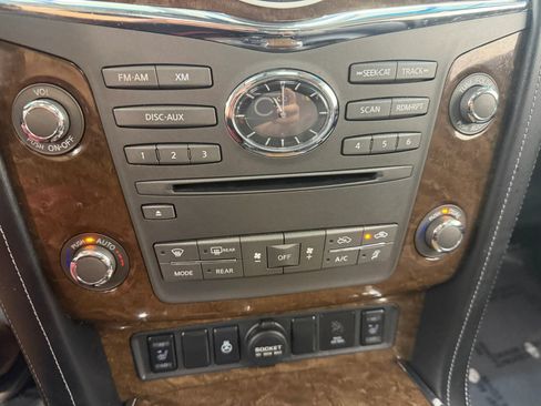 Used 2017 INFINITI QX80 4WD w/ Driver Assistance Package image 32