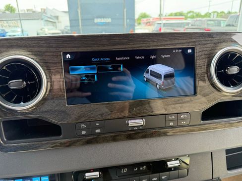 Used 2020 Mercedes-Benz Sprinter 3500 image 36