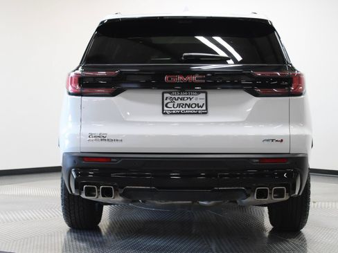 Used 2026 GMC Acadia AT4 w/ Luxury Package AWD/4WD image 10