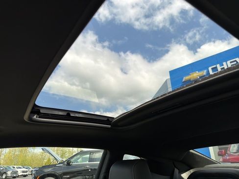 Used 2016 Chevrolet Camaro SS image 17