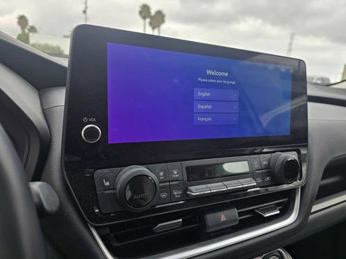 Used 2024 Toyota Grand Highlander XLE image 28