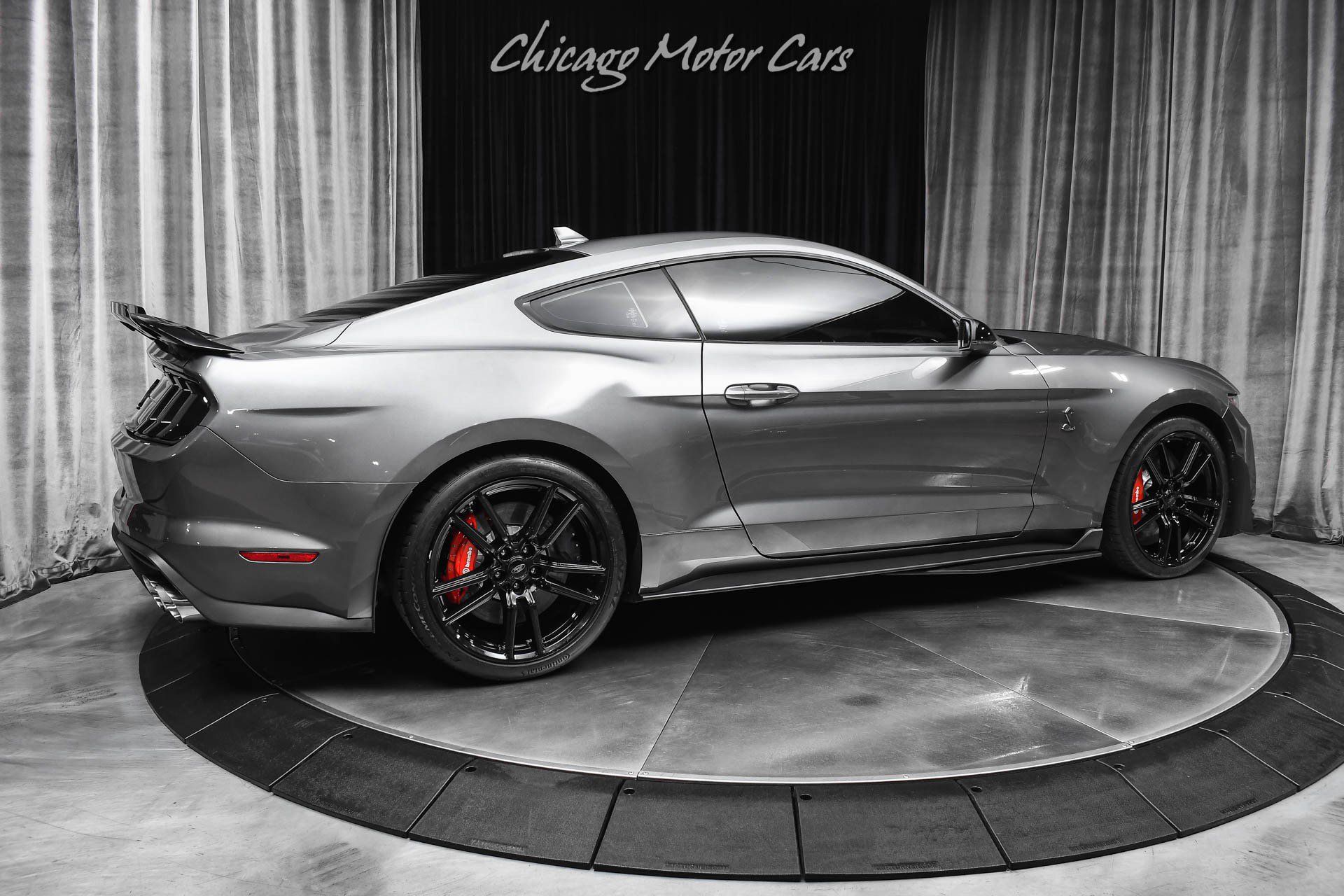 Used 2021 Ford Mustang Shelby GT500 w/ Technology Package RWD image 5