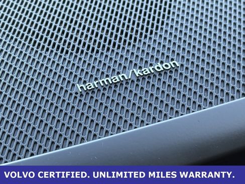 Certified 2023 Volvo XC60 B5 Plus w/ Climate Package image 27