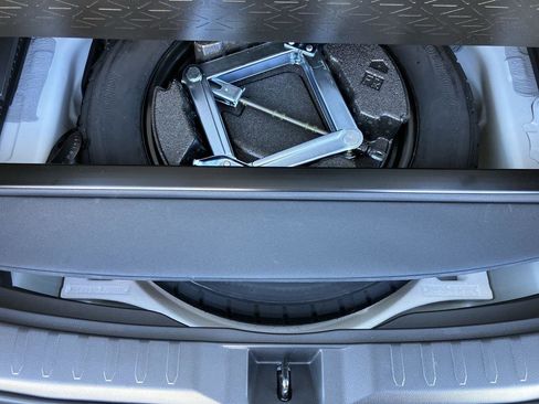 Certified 2025 Toyota RAV4 XLE image 28