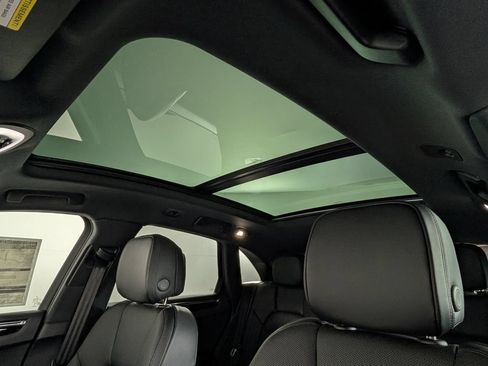 New 2026 Porsche Macan AWD/4WD image 30