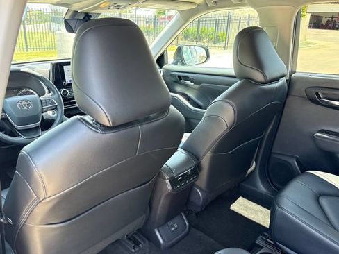 Used 2026 Toyota Highlander XLE AWD/4WD image 26