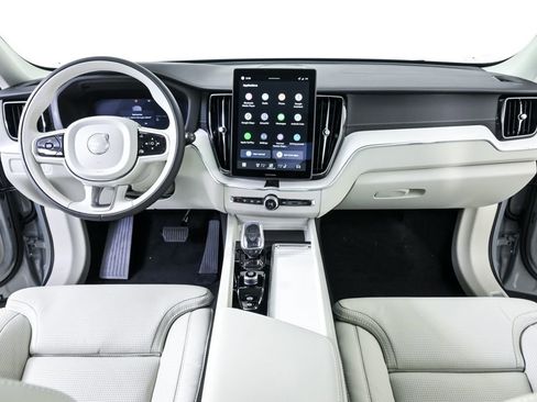 New 2026 Volvo XC60 T8 Ultra w/ Protection Package Premier AWD/4WD image 18