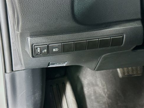Used 2023 Toyota Corolla LE image 16