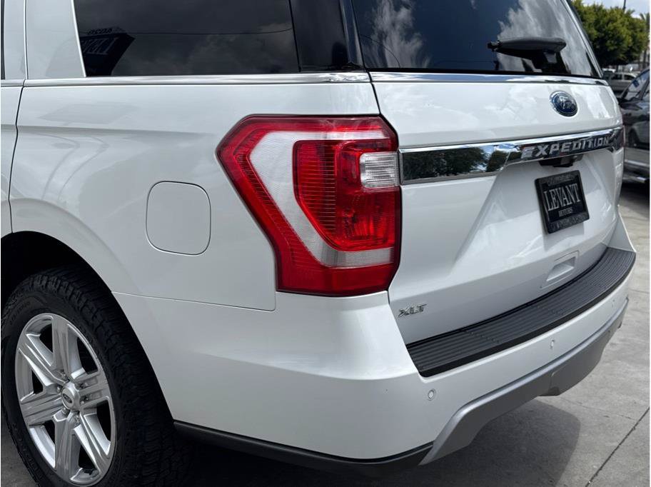 Used 2020 Ford Expedition XLT w/ Equipment Group 202A AWD/4WD image 8