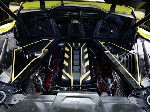 Used 2021 Chevrolet Corvette Stingray Preferred Cpe w/ Z51 Performance Package image 51