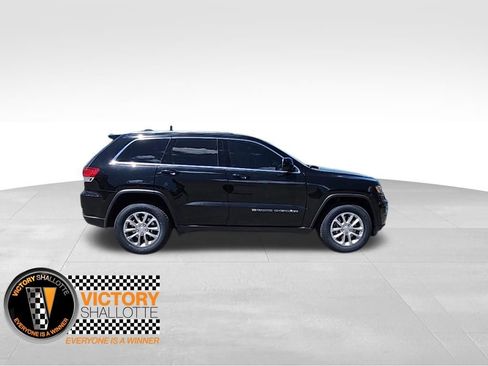 Certified 2022 Jeep Grand Cherokee Laredo X image 30