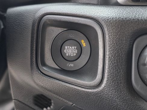 Used 2025 Jeep Wrangler Sport S image 22