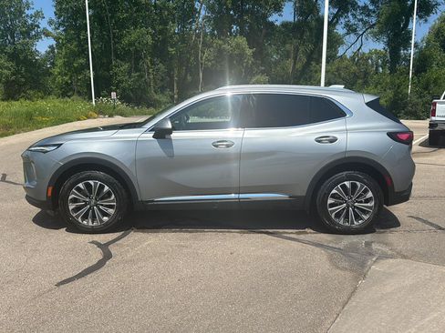 Used 2024 Buick Envision Preferred AWD/4WD image 2