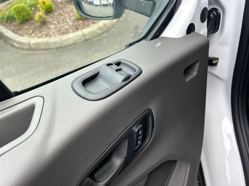 New 2025 Ford Transit 250 148 Medium Roof w/ Load Area Protection Package image 15