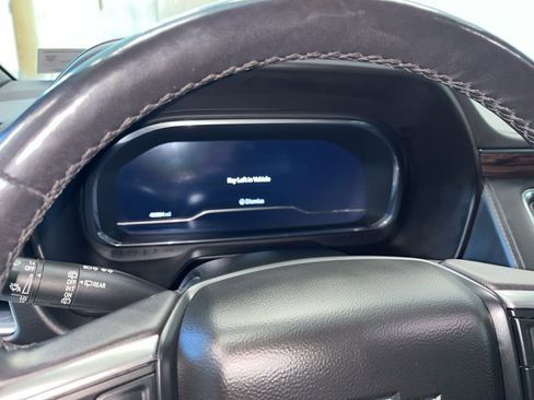 Used 2022 Chevrolet Tahoe LT w/ Luxury Package image 2