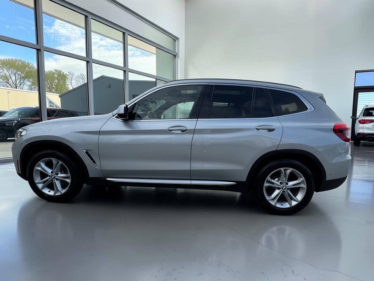 Used 2019 BMW X3 xDrive30i AWD/4WD image 3