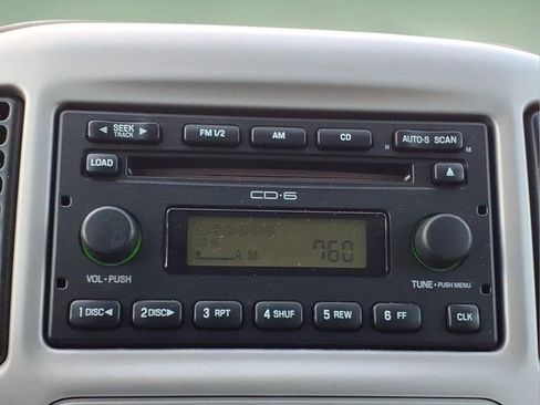 Used 2005 Ford Escape Limited image 16