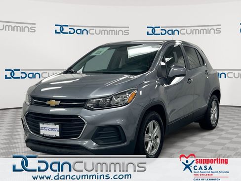 Used 2020 Chevrolet Trax LS FWD image 1
