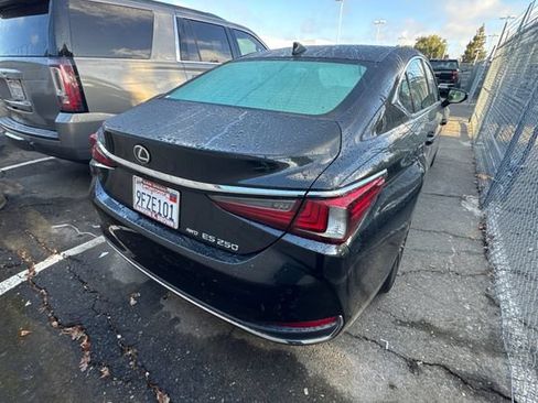 Used 2023 Lexus ES 250 w/ Premium Package AWD/4WD image 5