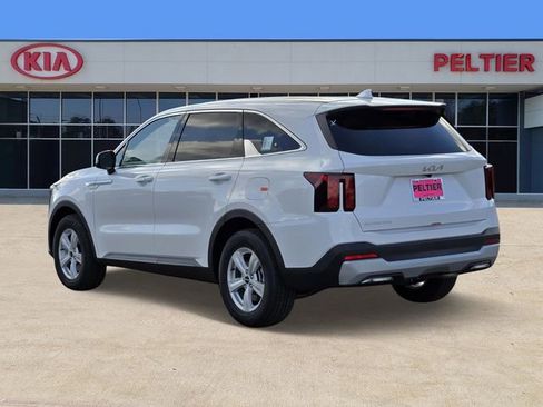 New 2026 Kia Sorento LX FWD image 3
