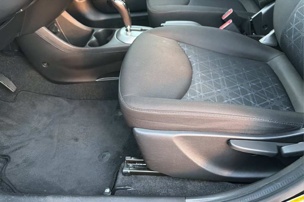 Used 2021 Chevrolet Spark LS FWD image 18