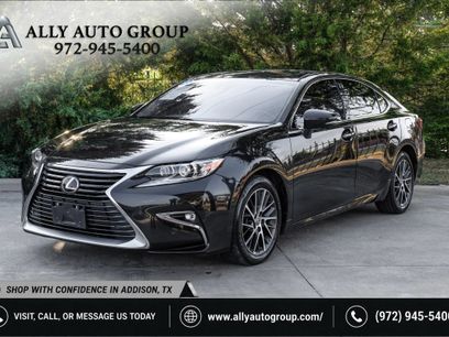 Used 2017 Lexus ES 350 w/ Luxury Package