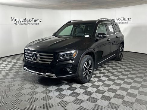 Certified 2025 Mercedes-Benz GLB 250 image 3