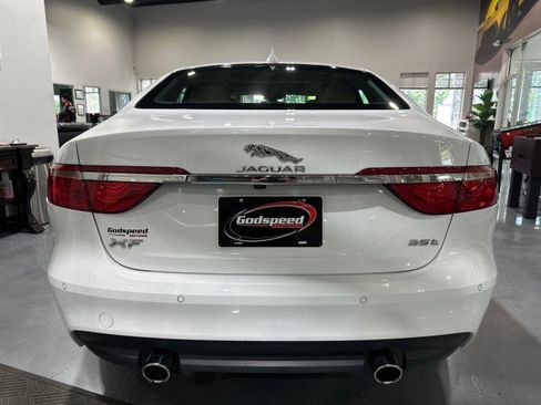 Used 2017 Jaguar XF Prestige RWD image 32
