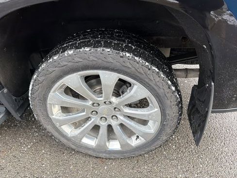 Used 2020 Chevrolet Silverado 1500 High Country w/ Technology Package image 9