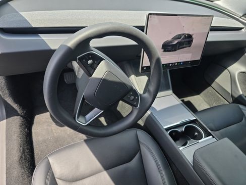 Used 2025 Tesla Model 3 Long Range RWD image 26