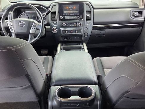 Used 2024 Nissan Titan SV w/ SV Convenience Package RWD image 9