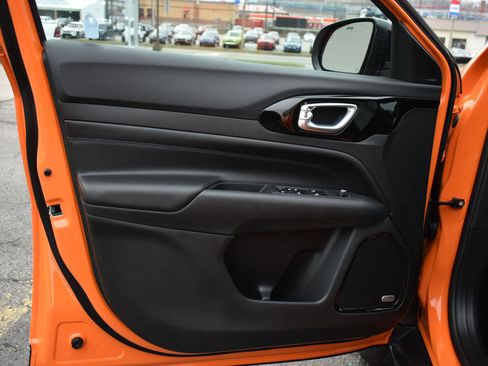New 2026 Jeep Compass Latitude AWD/4WD image 12