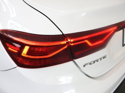 Used 2019 Kia Forte S FWD image 30