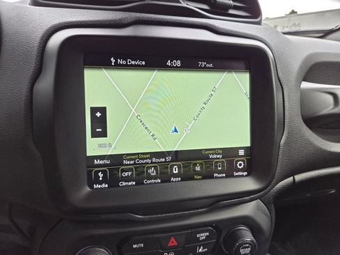 Used 2021 Jeep Renegade Latitude w/ Luxury Group II AWD/4WD image 16