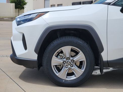 Used 2024 Toyota RAV4 XLE w/ Convenience Package FWD image 7