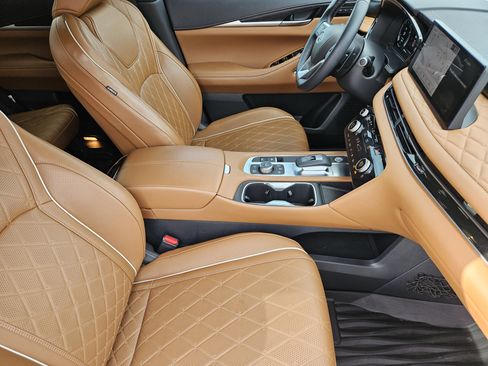 Used 2025 INFINITI QX60 Autograph w/ Cargo Package image 17