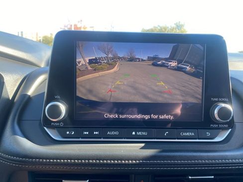 Used 2024 Nissan Rogue SV image 21