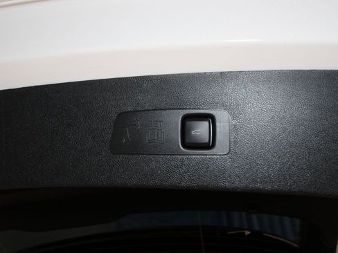 Used 2024 Lincoln Corsair Grand Touring w/ Equipment Group 301A image 44